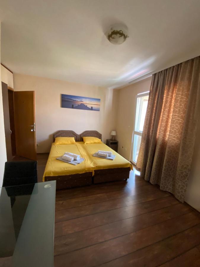 Apartments And Rooms Grande Casa 巴尔 外观 照片