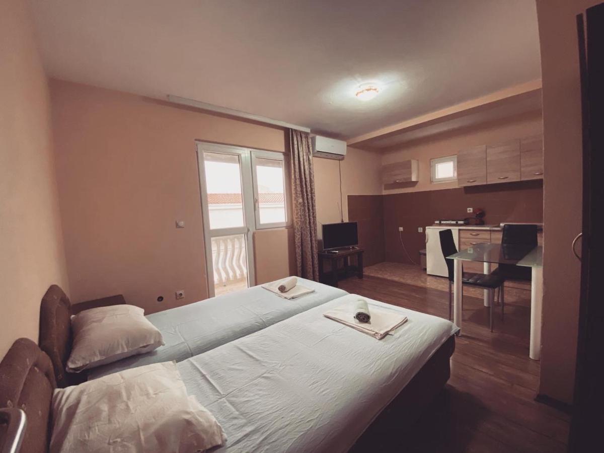 Apartments And Rooms Grande Casa 巴尔 外观 照片